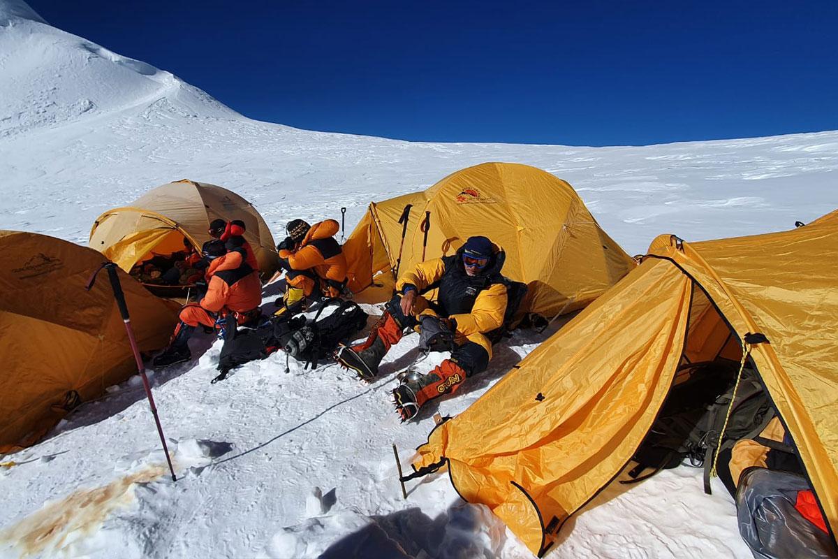 Lobuche East